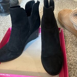 Madeline size 10 wedge boots
